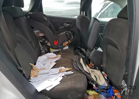 2020 Jeep Cherokee Latitude z USA, uszkodzony, nr VIN 1C4PJLCB9LD652848